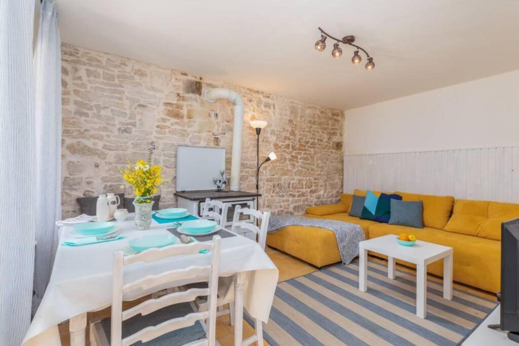 Divšići Casa Di Pietra Matelici 빌라 외부 사진