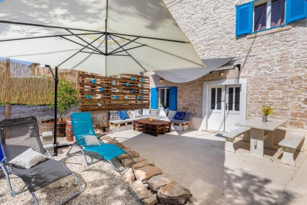 Divšići Casa Di Pietra Matelici 빌라 외부 사진